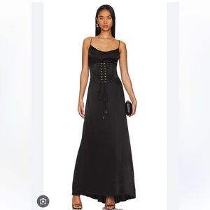 🖤ELLIATT X REVOLVE TALIA GOWN IN BLACK🖤